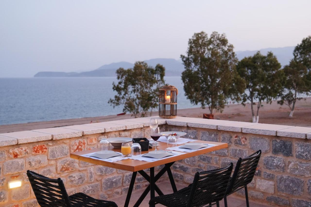 Margo Beach Hotel Gythio Bagian luar foto