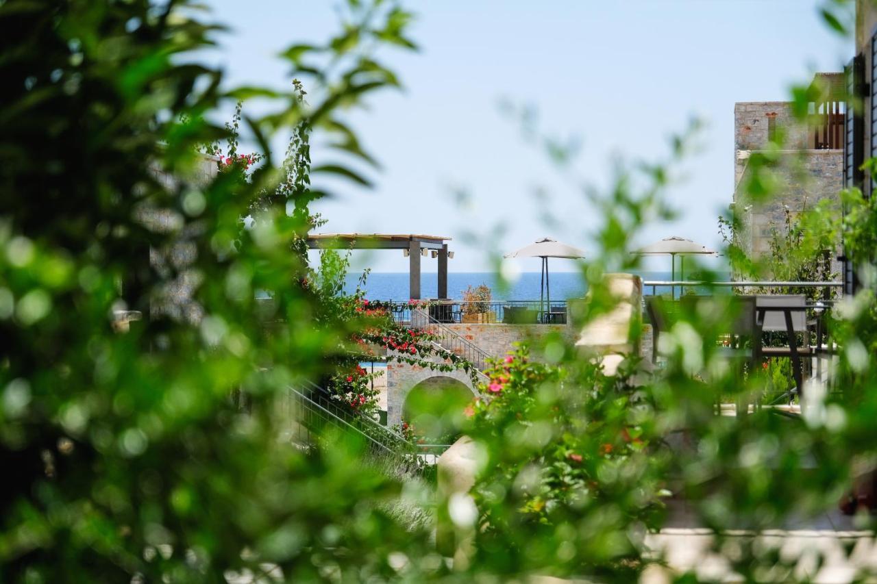 Margo Beach Hotel Gythio Bagian luar foto