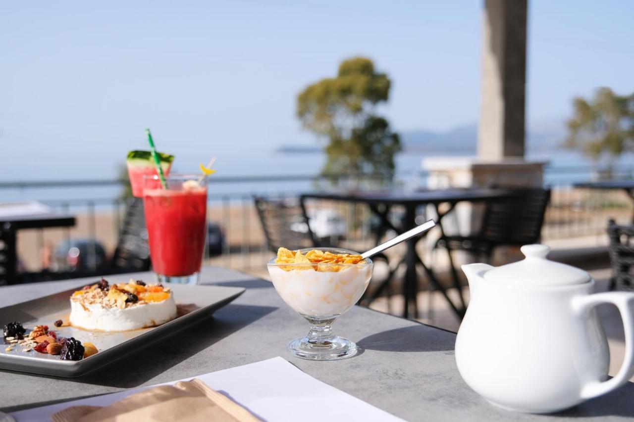 Margo Beach Hotel Gythio Bagian luar foto