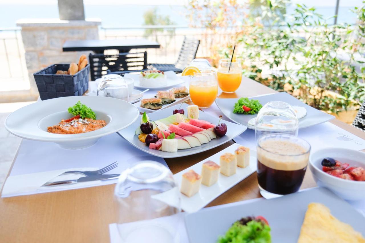 Margo Beach Hotel Gythio Bagian luar foto