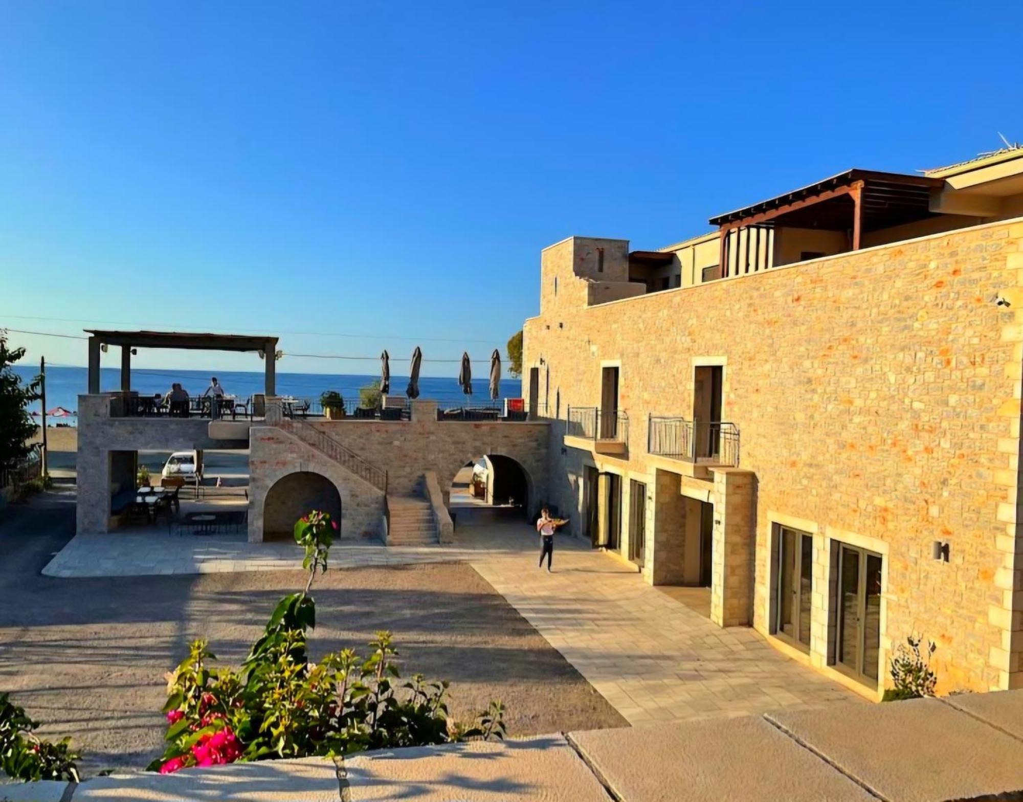 Margo Beach Hotel Gythio Bagian luar foto